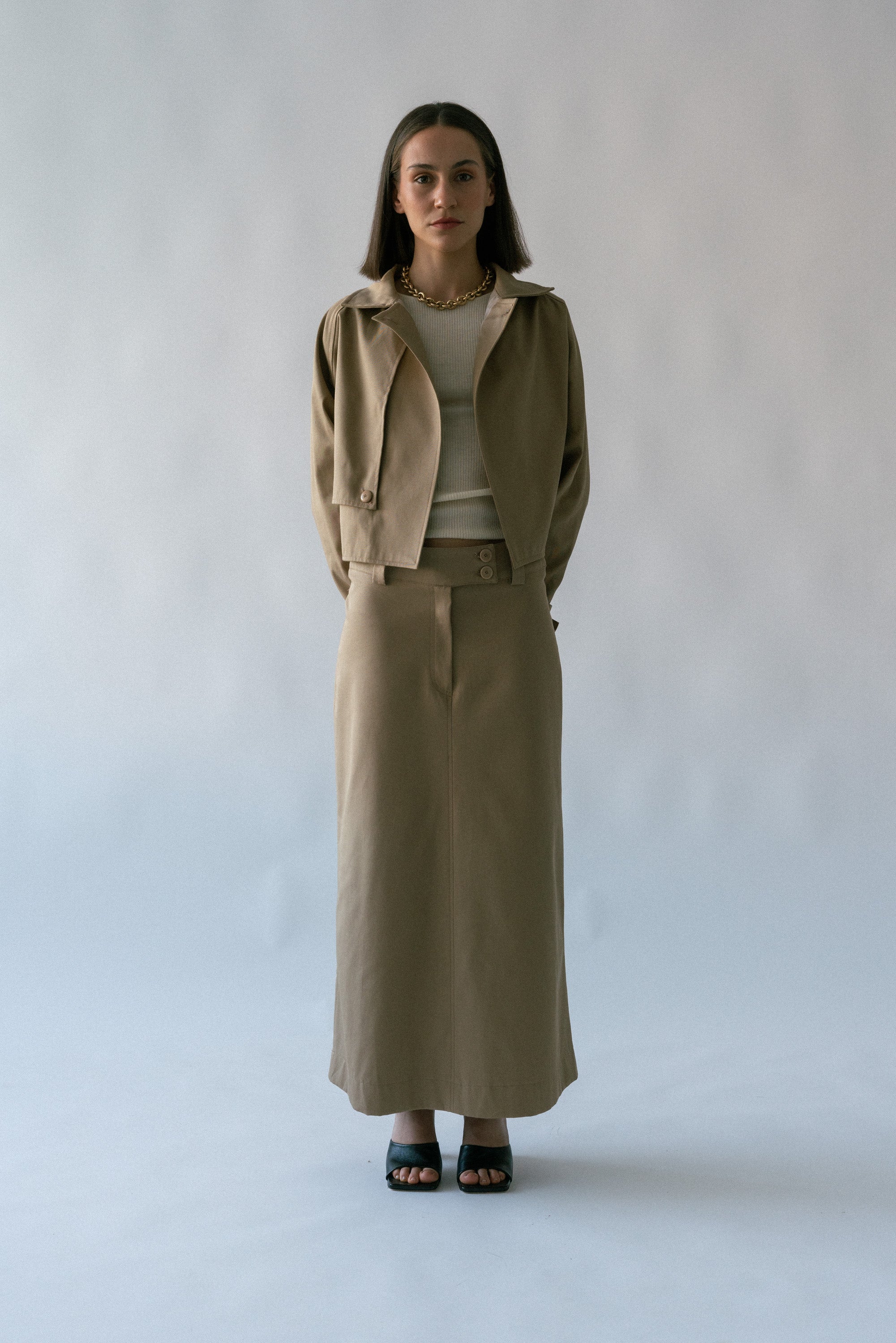 UNIFORM CROPPED TRENCH